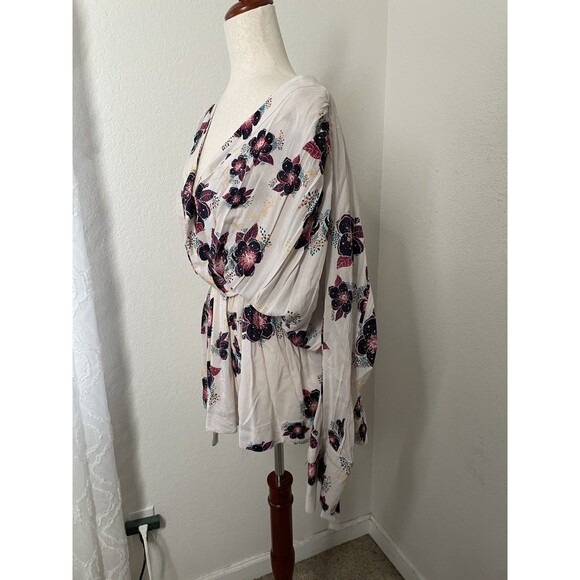 Free People Ivory Floral Wrap Blouse  Tuscan Dreams Womens XS Boho Peplum Top - Picture 3 of 9